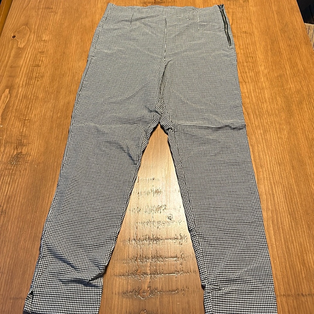 Skinny pants with side zipper Dynamite size L